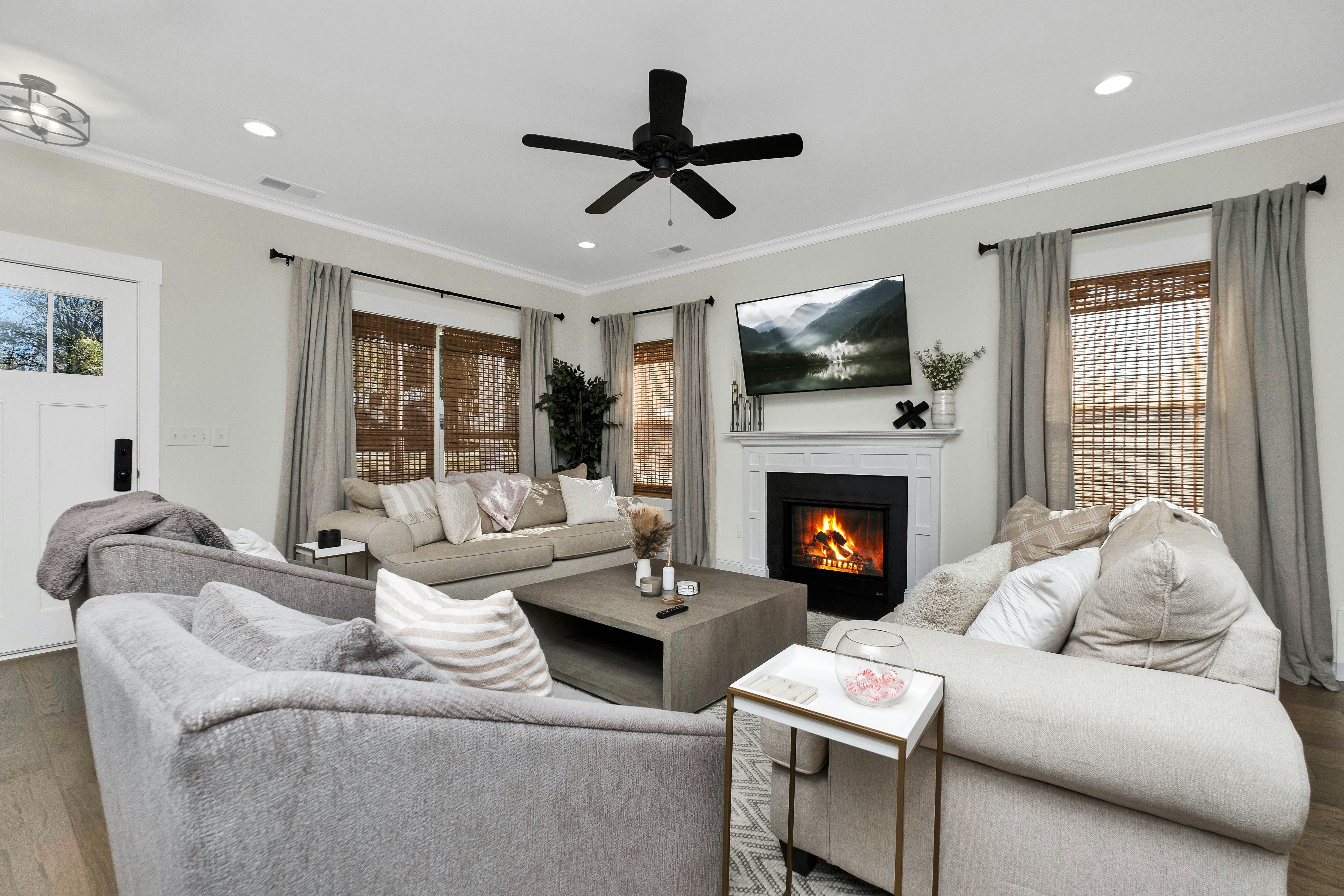 Modern home entertainment setup with IPTV